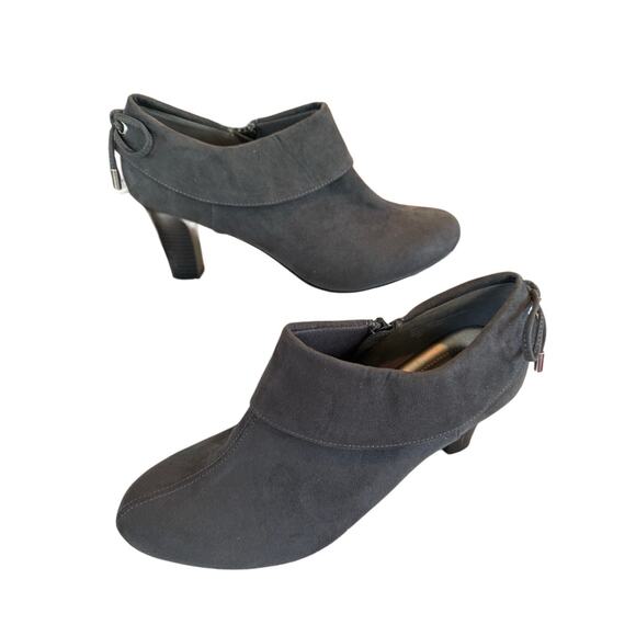 Coach and Four Women’s 9.5 Gray Ankle Booties Heels Zip Bow Classic Chic EUC - Picture 1 of 7